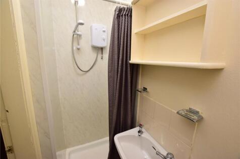 Flat 6 - Shower Room