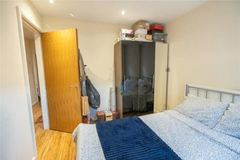 Bedroom 2 (2)