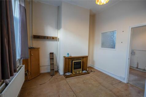 Living Room (2)