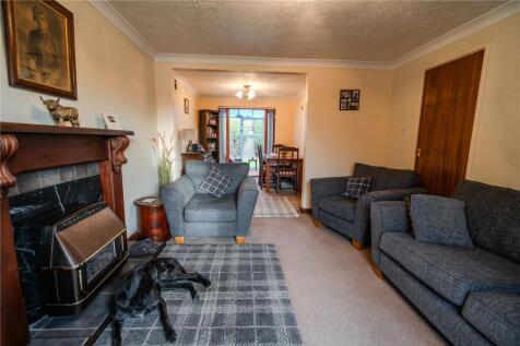 Living Room (2)