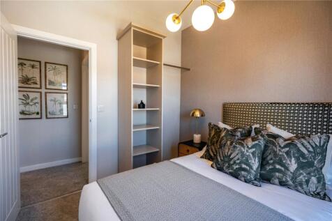 Bedroom 2 (2)
