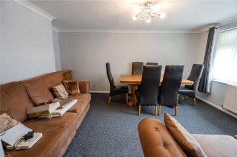 Living Room (2)