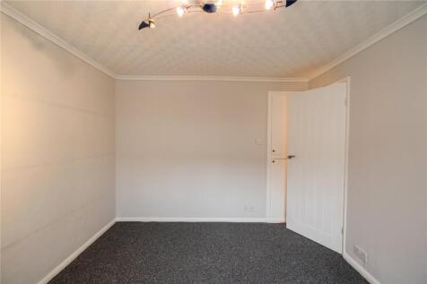 Bedroom 1 (2)