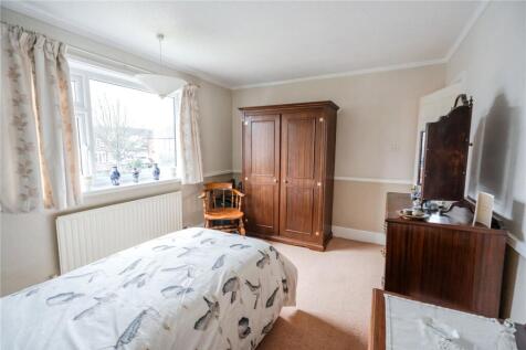 Bedroom 1 (2)