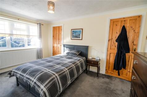 Bedroom 1 (2)