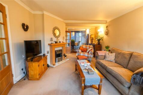 Living Room (2)
