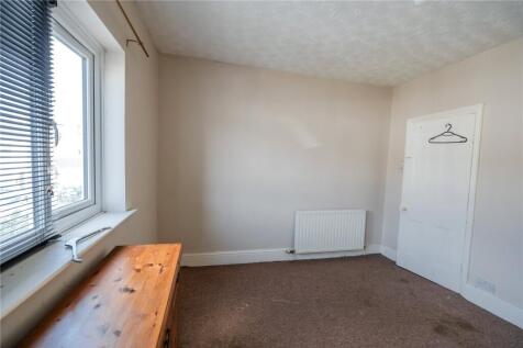 Bedroom 1 (2)
