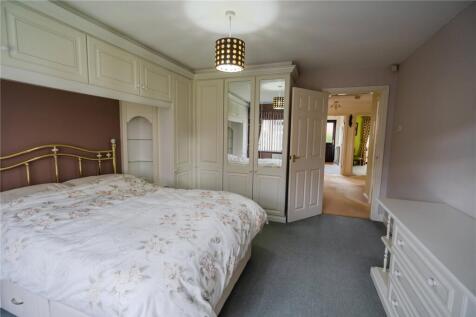 Bedroom 1 (2)