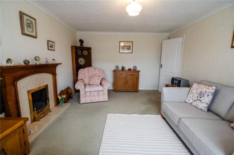 Living Room (2)