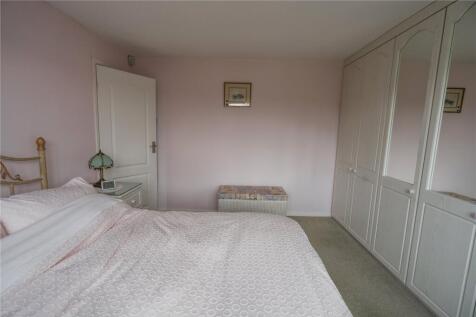 Bedroom 1 (2)