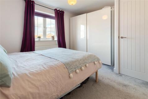 Bedroom 1 (2)