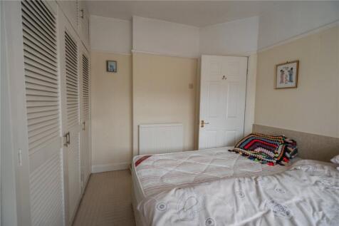 Bedroom 1 (2)