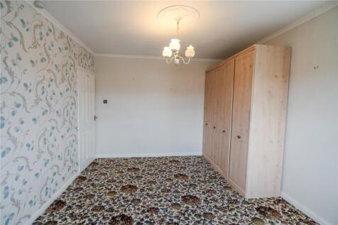 Bedroom 1 (2)
