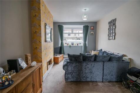 Living Room (2)