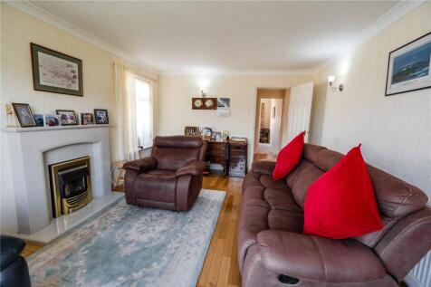 Living Room (2)