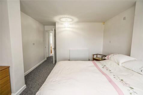 Bedroom 1 (2)