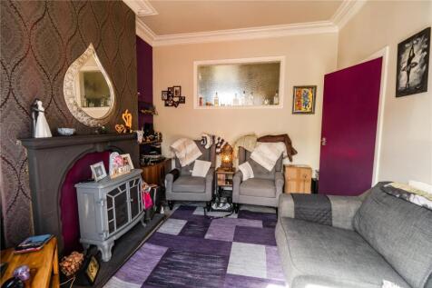 Living Room (2)