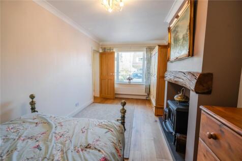 Dining Room/Bed 4