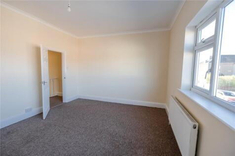 Bedroom 1 (2)