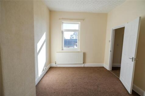 Bedroom 2 (2)