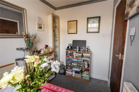Bedroom 4/ Dining 2