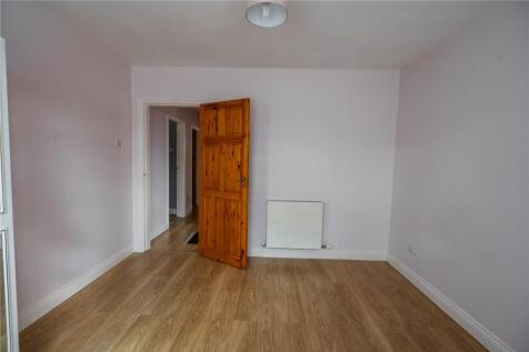 Bedroom 2 (2)