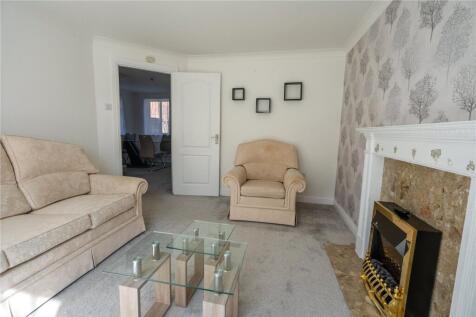 Living Room (2)