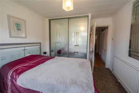 Bedroom 1 (2)