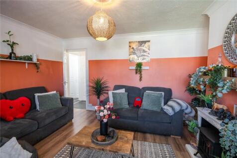 Living Room (2)