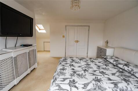 Bedroom 2 (2)