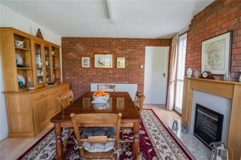 Bed 4/Dining Room(2)
