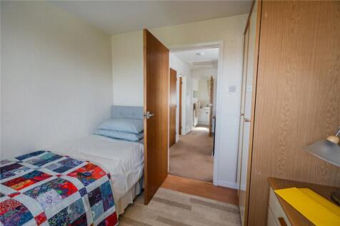 Bedroom 3 (2)