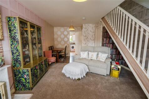 Living Room (2)