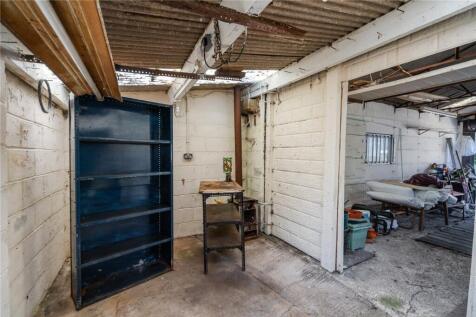 Garage (2)
