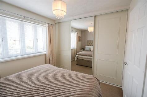 Bedroom 1 (2)