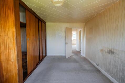 Bedroom 1 (2)