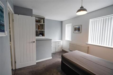 Bedroom 1 (2)