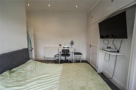 Bedroom 2 (2)