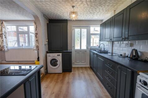 Kitchen (2)