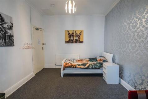 Bedroom 1 (3)