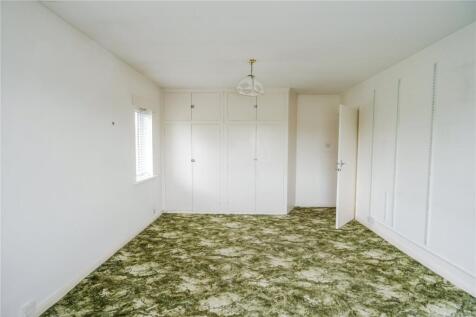 Bedroom 1 (2)