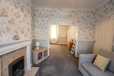 Living Room (2)