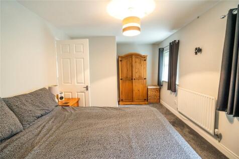 Bedroom 1 (2)
