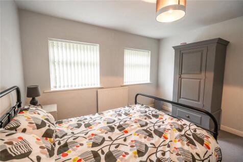 Bedroom 2 (2)