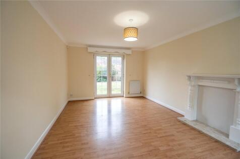 Living Room (2)