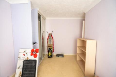 Bedroom 1 (2)
