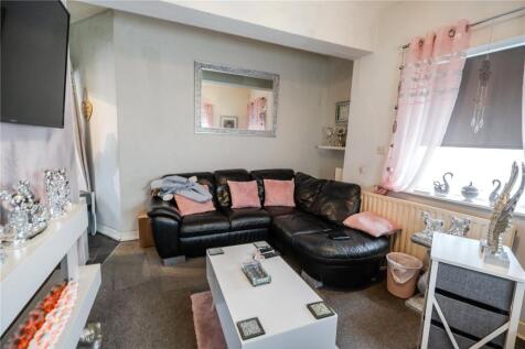 84a Living Room (2)