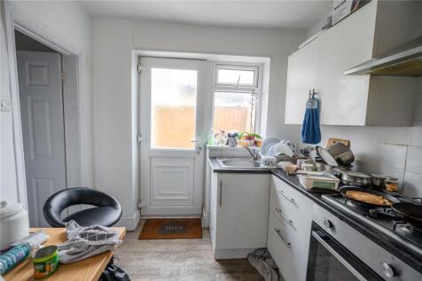 86 Kitchen (2)