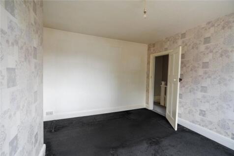 Bedroom 1 (2)