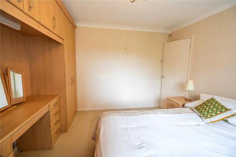 Bedroom 2 (2)